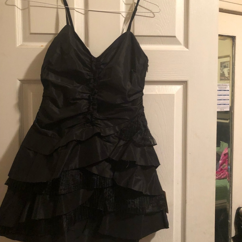 Dress - Picture 3 of 5